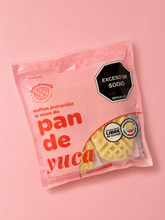 Cargar imagen en el visor de la galería, Waffles de pandeyuca por 12 unidades